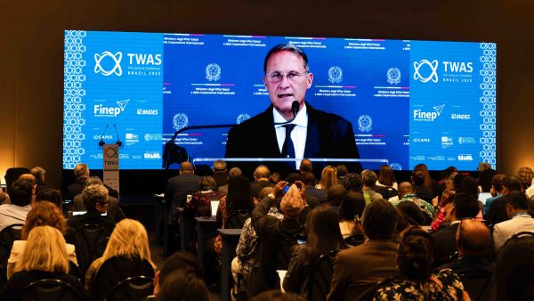 Edmondo Cirielli, deputy minister of Foreign Affairs and International Cooperation (MAECI) of Italy delivering institutional greetings. (Photo: G. Ortolani/TWAS)