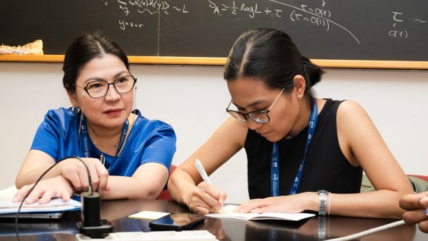From left: Mary Luck Hicarte, Minister and Consul, Embassy of the Philippines in Germany, and Denise Margaret S. Matias, Professor, Eberswalde University for Sustainable Development, The Philippines. (Photo: G.Ortolani/TWAS)