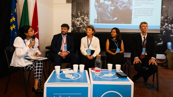 Participants in Trieste Next TWAS round table. From left: TWAS Associate Programme Officer Payal Patel, as the moderator; Counsellor Alessandro Garbellini, head of the Office for Space, Scientific Multilateral Cooperation and Intellectual Property, Italian Ministry of Foreign Affairs and International Cooperation (MAECI); Tonya Blowers, OWSD coordinator; Phyu Phyu Thin Zaw, lecturer in Health Leadership and Management in Crisis Settings, at The University of Hong Kong; Peter McGrath, coordinator of IAP and the TWAS Science Diplomacy Unit. (Photo: G. Ortolani/TWAS)